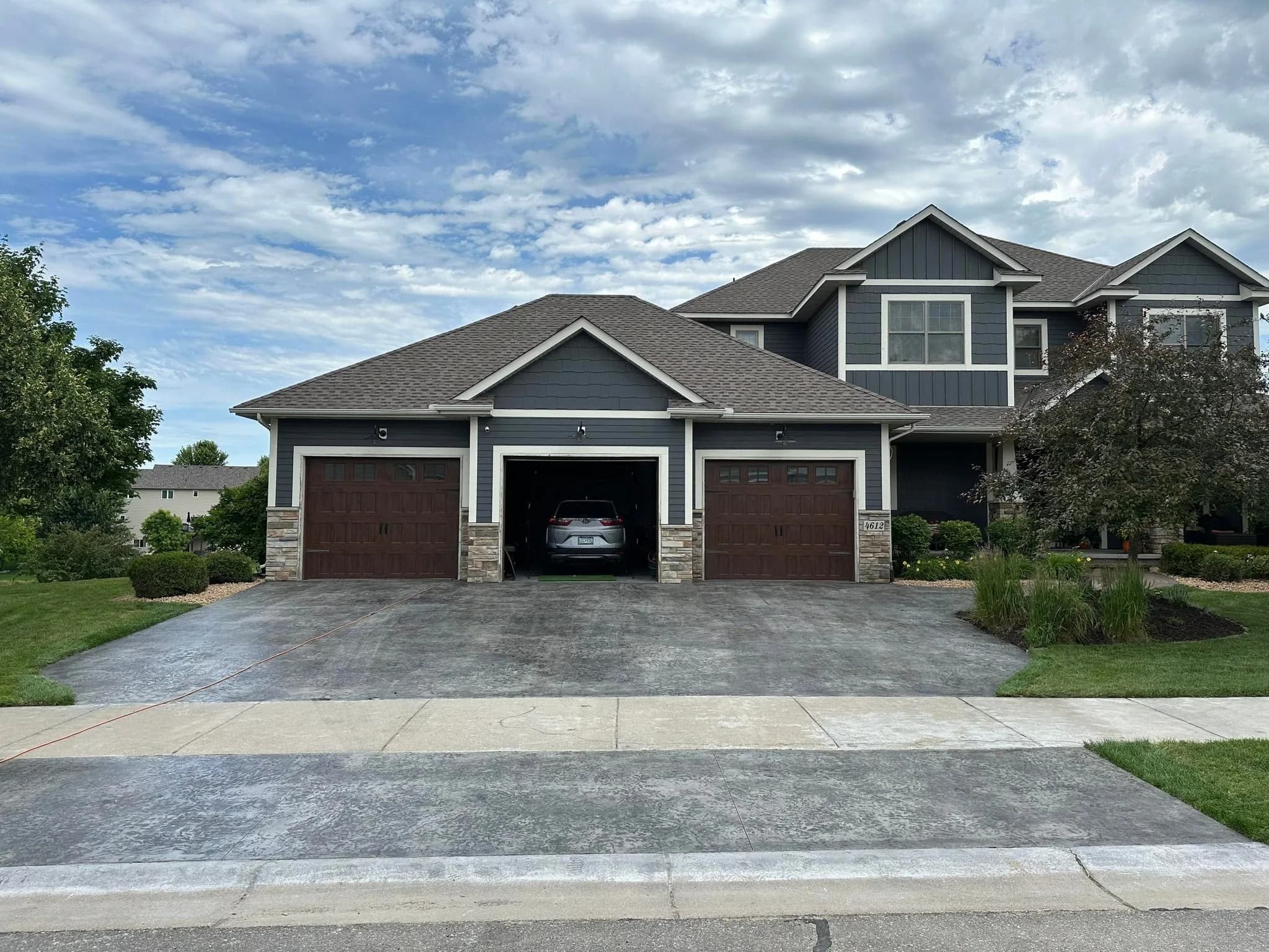 Concrete driveway installation example